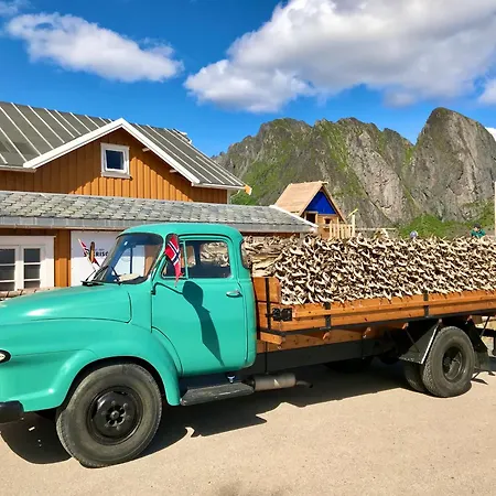 Superior Chalet Sorvagen Lofoten Exterior photo